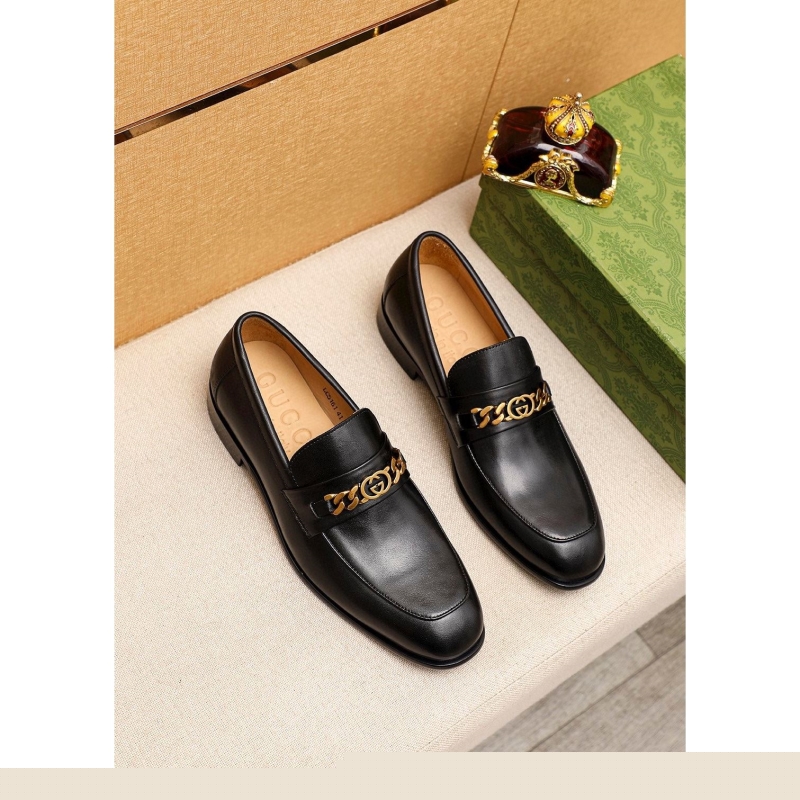G*u*i leather shoes